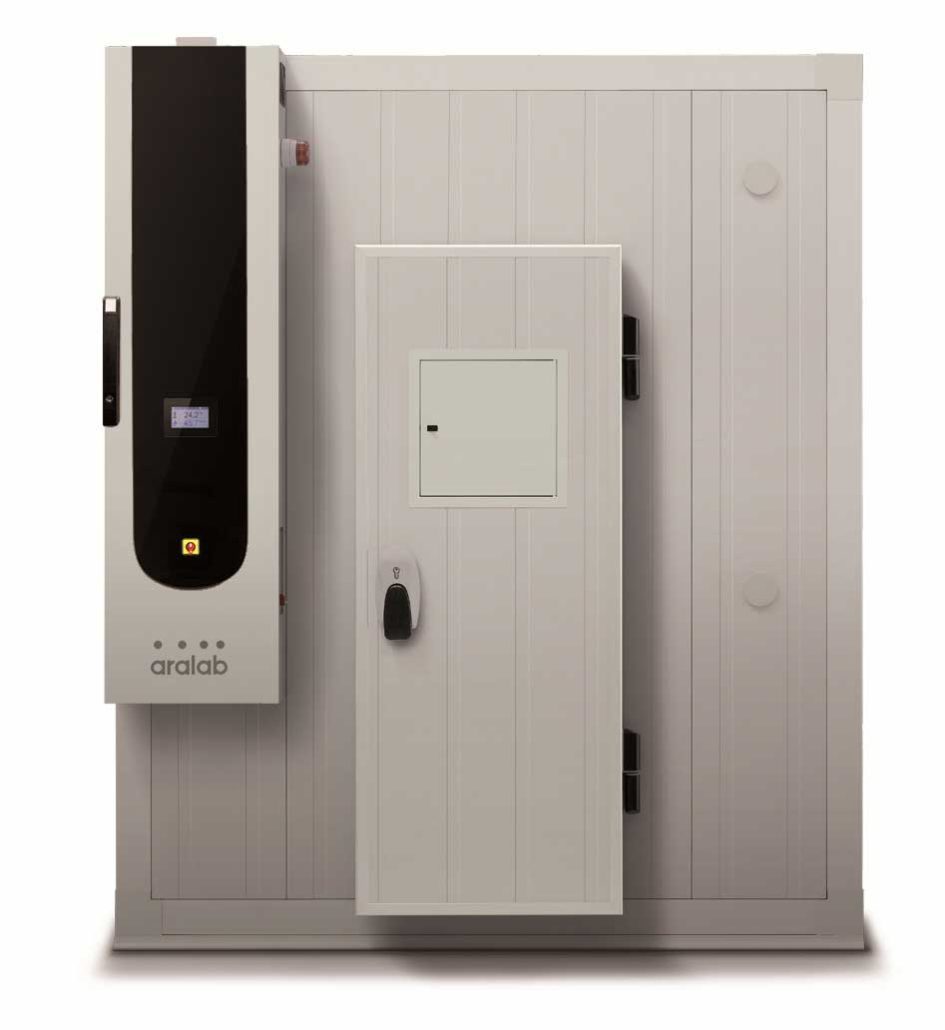 stabilitaetspruefkammer-begehbar-aralab-bio-and-stability-walk-in-exterior-new-board
